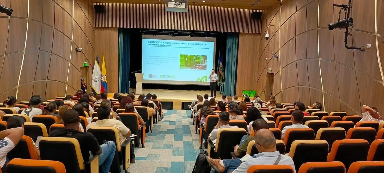 CVS destaca papel de ingenieros ambientales en el desarrollo sostenible