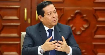 El gobierno inicia reuniones para lograr el voto de confianza del gabinete Arana