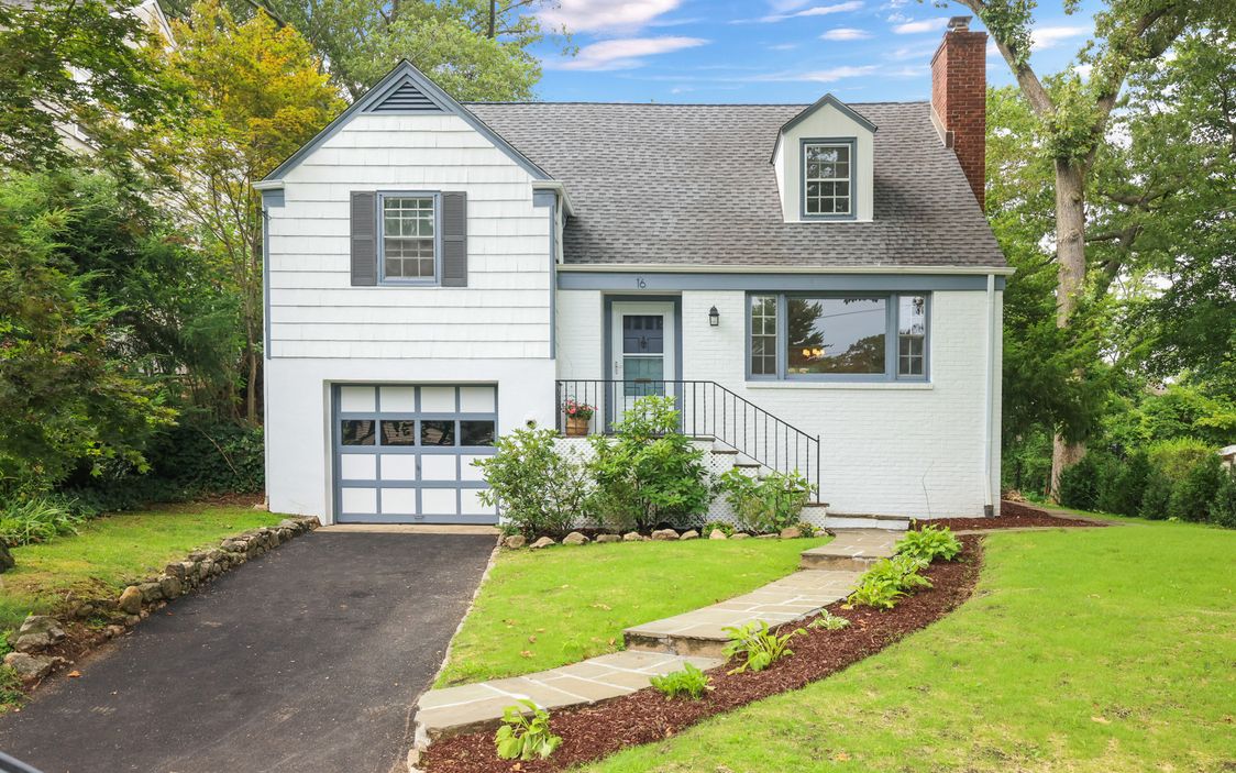 16 Coolidge Street Features theloop