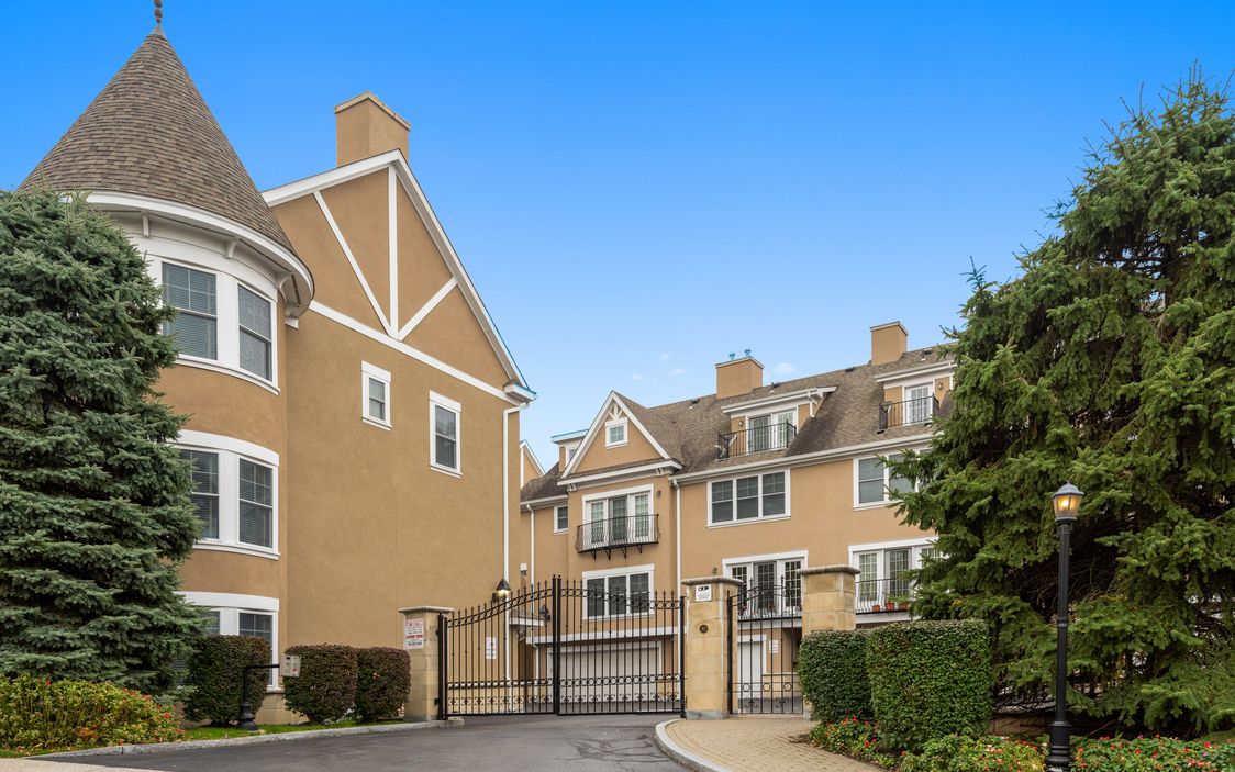Real Estate Listings Larchmont, Mamaroneck, and More theloop