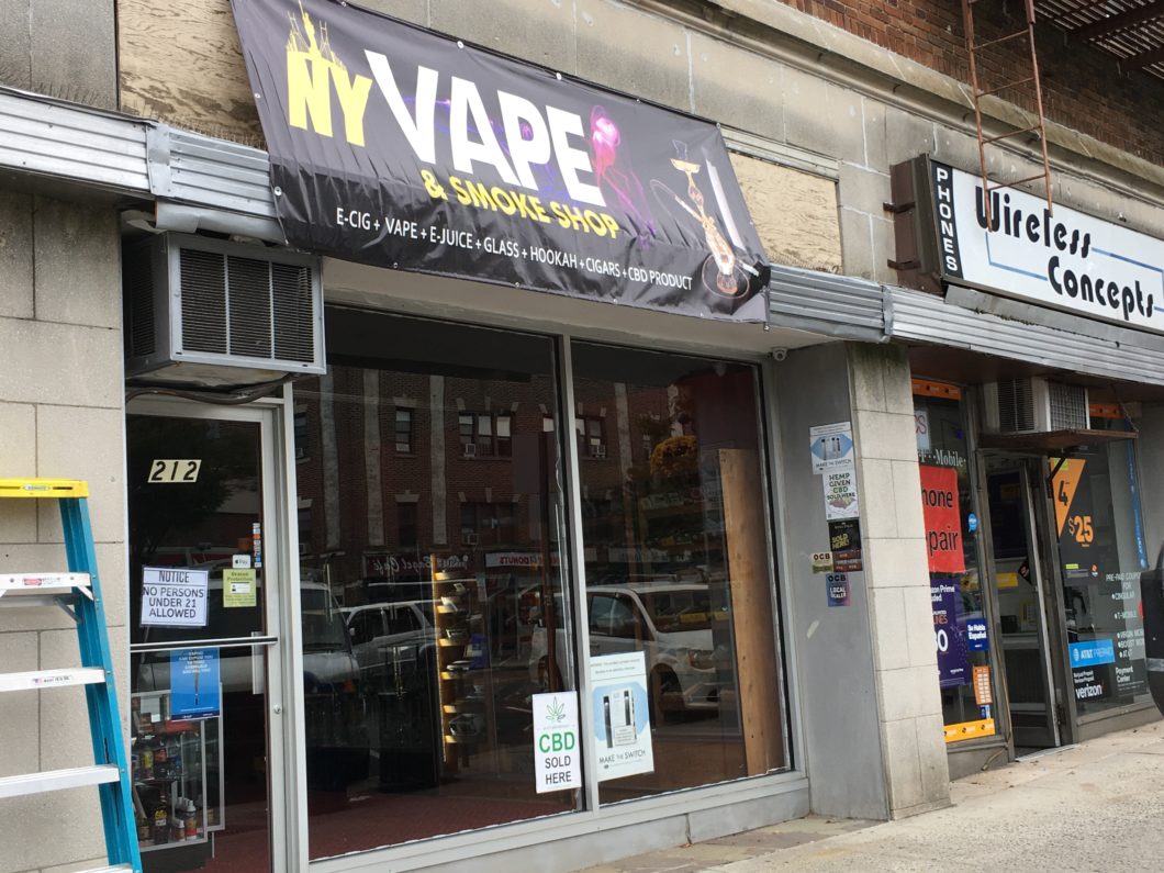 Vape Store to Open as Mamaroneck Village Leaders Consider Ban theloop