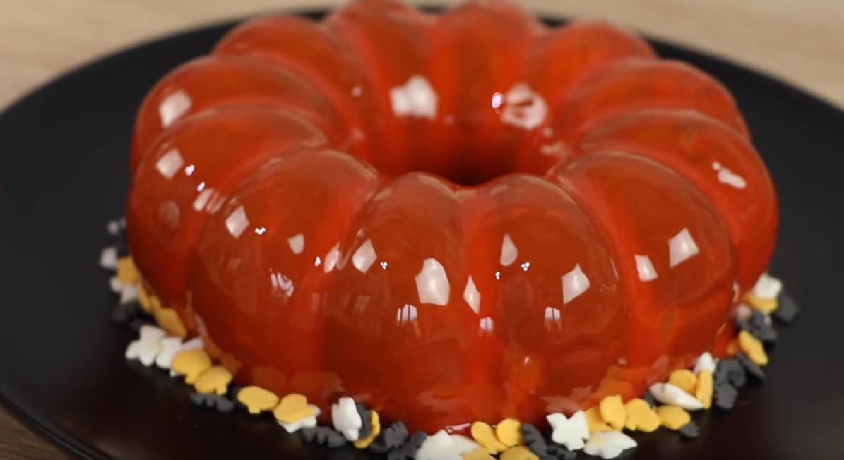 Le sublime gâteau d'Halloween et son glacage miroir orange