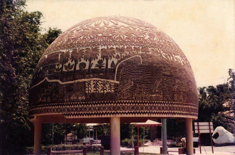 Feria Tabasco, la historia de una tradición La Feria Tabasco es la máxima fiesta de los tabasqueños que representa la evolución de la actividad económica de sus regiones; Chontalpa, Centro, Sierra, Ríos y Pantanos. Está catalogada como una de las tres más importantes y concurridas de México. https://larevistadelsureste.com