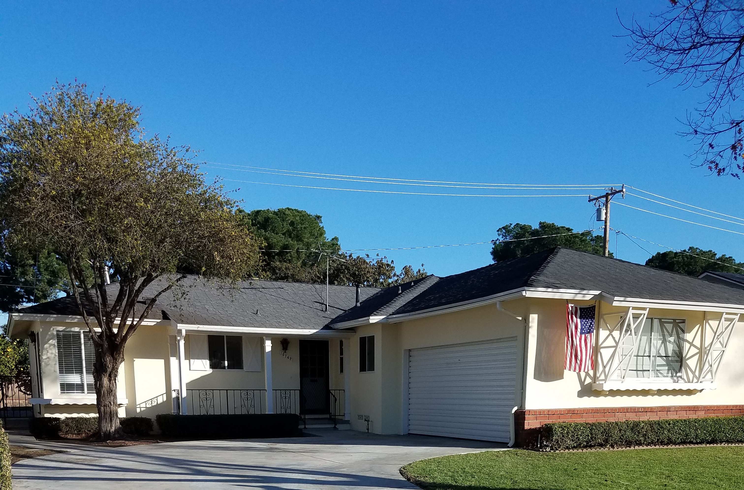 Trust 10742 Avonbury Ave., Whittier, CA 90603 LaRoche Team