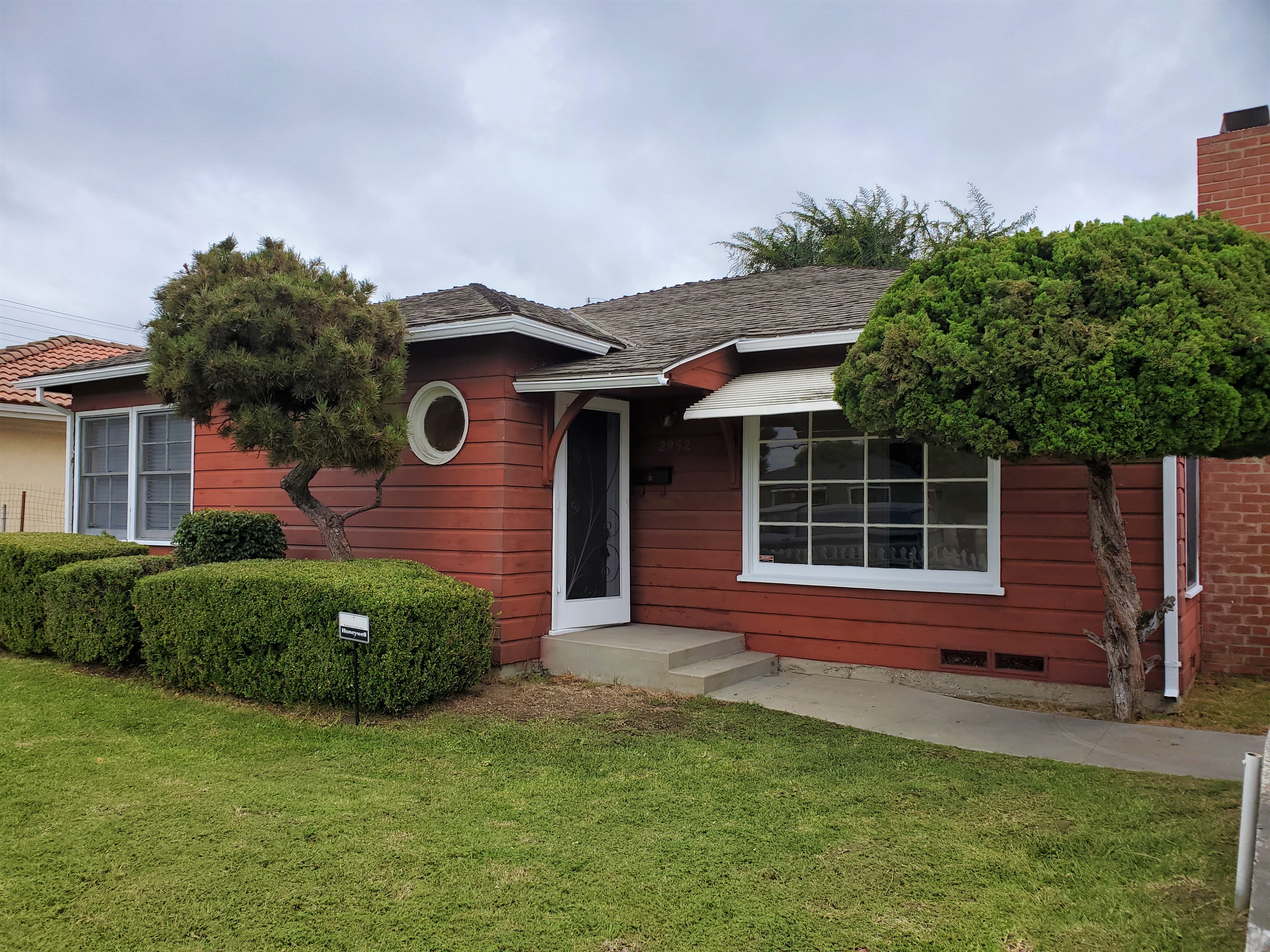 PROBATE 2952 Delta Ave., Long Beach, CA 90810 LaRoche Team