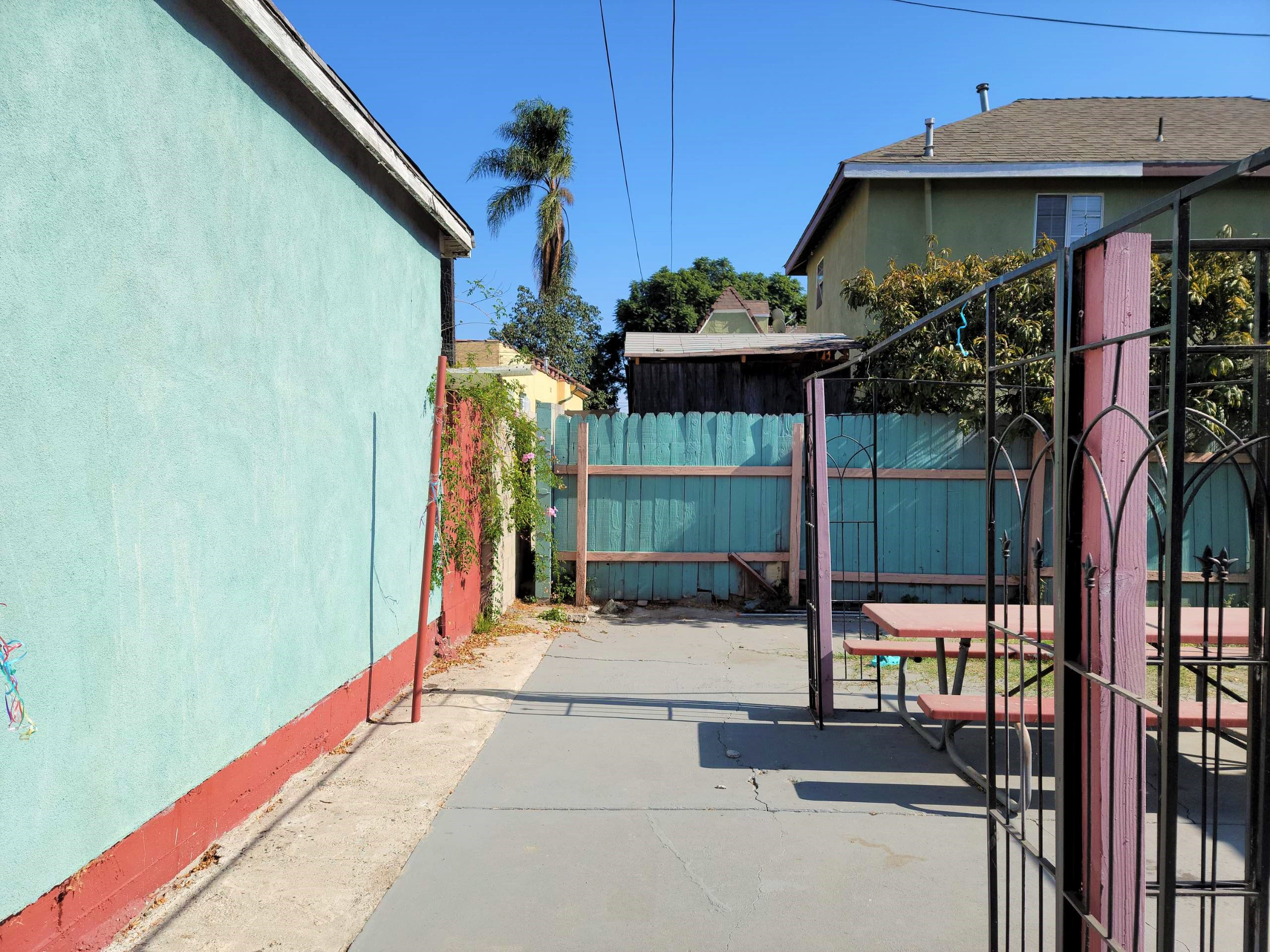 Probate 2840 Wellington Rd., Los Angeles, CA 90016 LaRoche Team