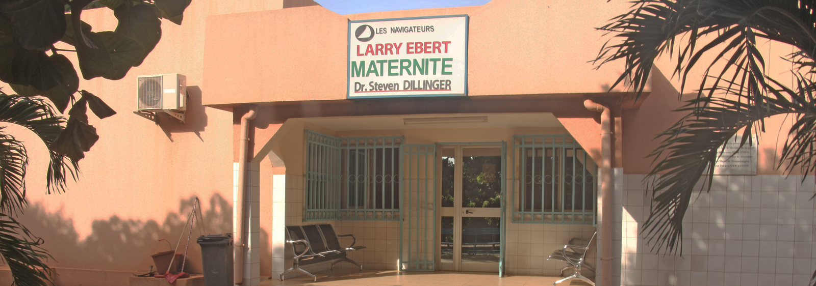 Centre Médical Larry Ebert Il a pris nos infirmités et il s'est