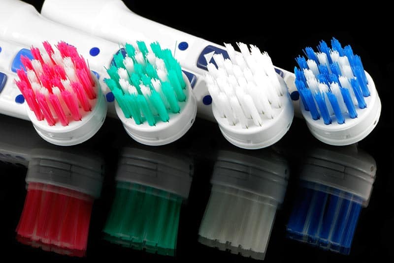 Different Types of Toothbrushes Larry D. Molenda, D.D.S.