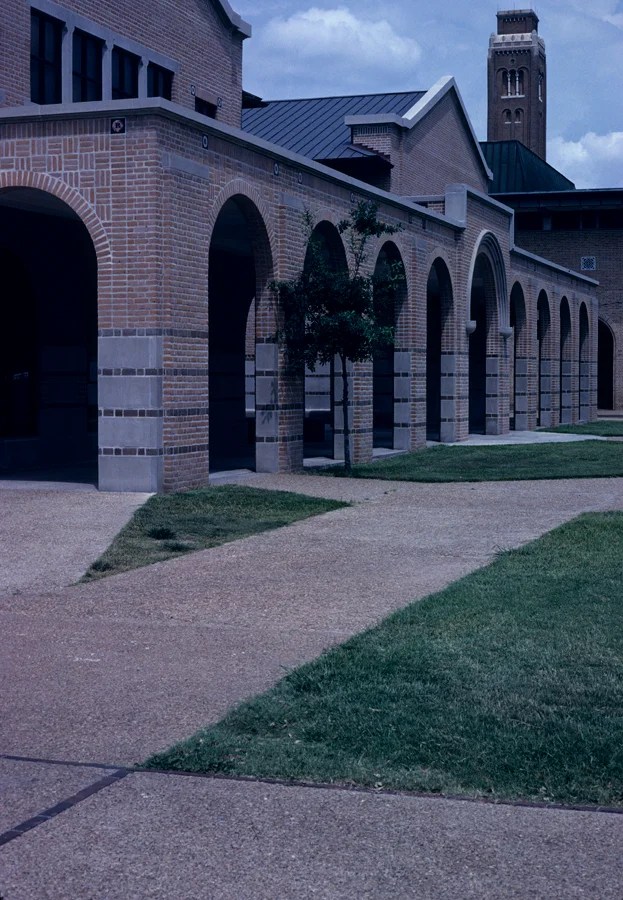 Robert H. Herring Hall at Rice University Larry Speck