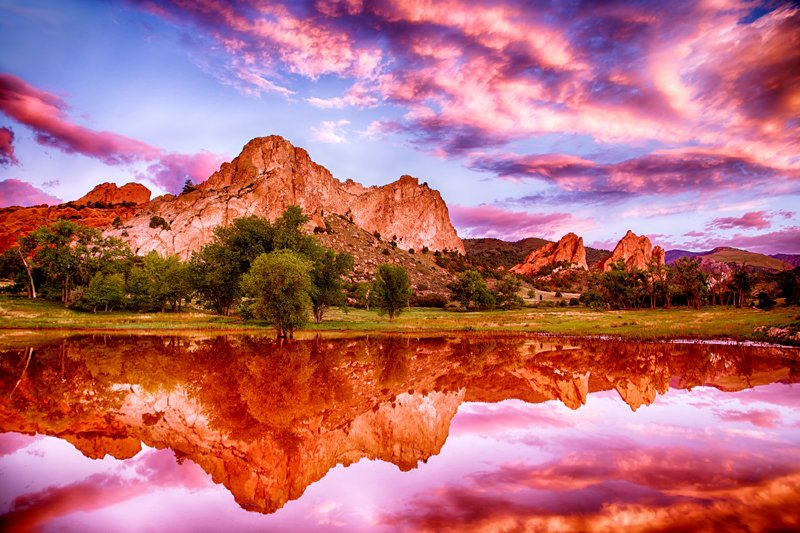 Garden of the Gods Sunrise Reflection Lars Leber Photography