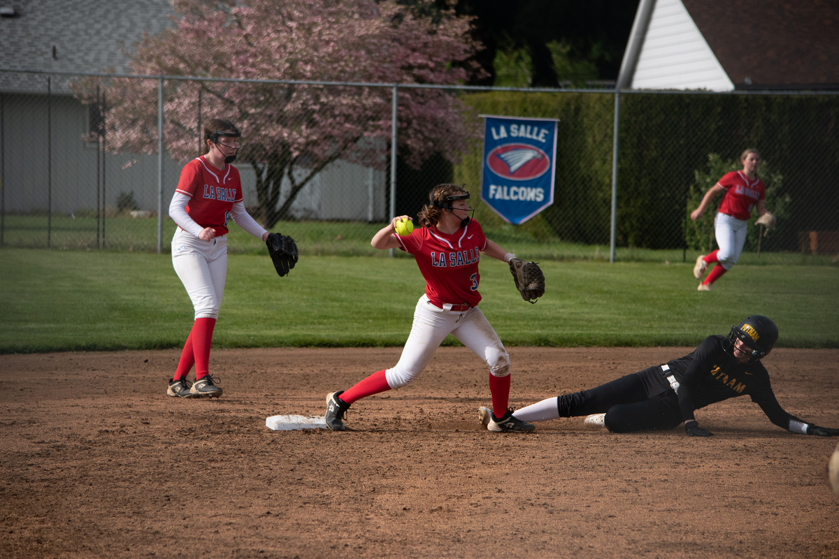 La Salle Softball Team Celebrates Senior Night Before Heading To