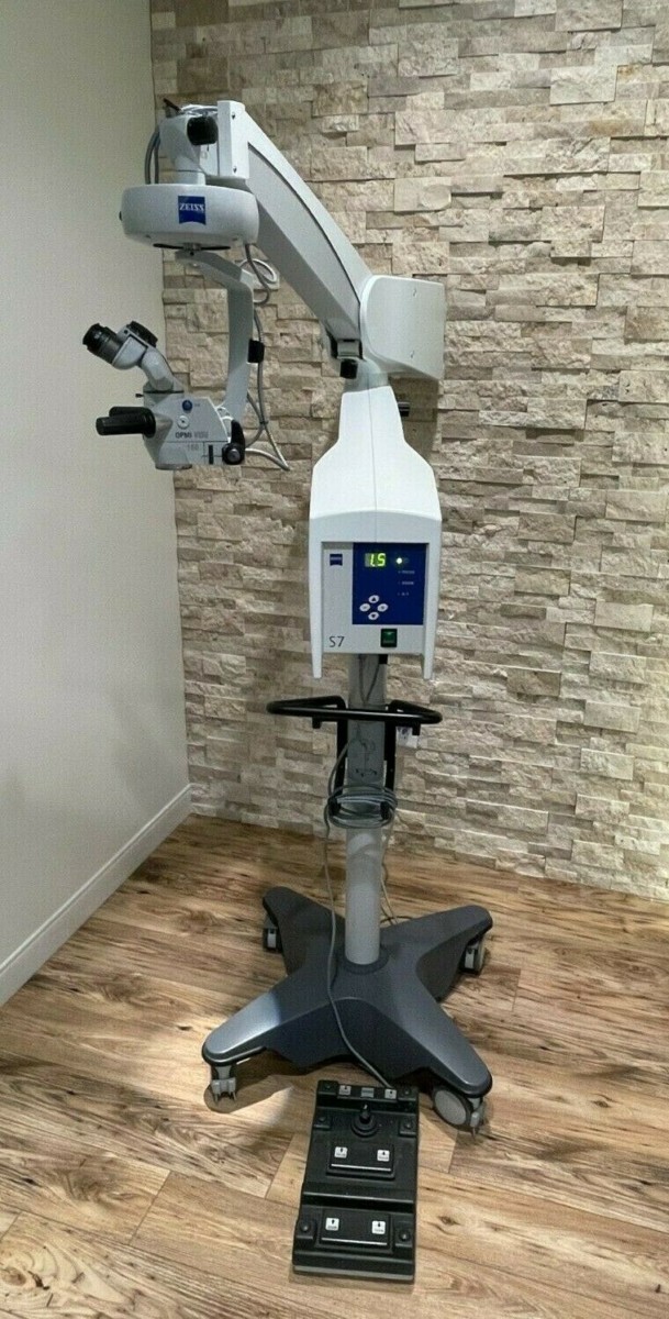 Zeiss Visu 160 Surgical Microscope on S7 Rolling Stand Laser Locators