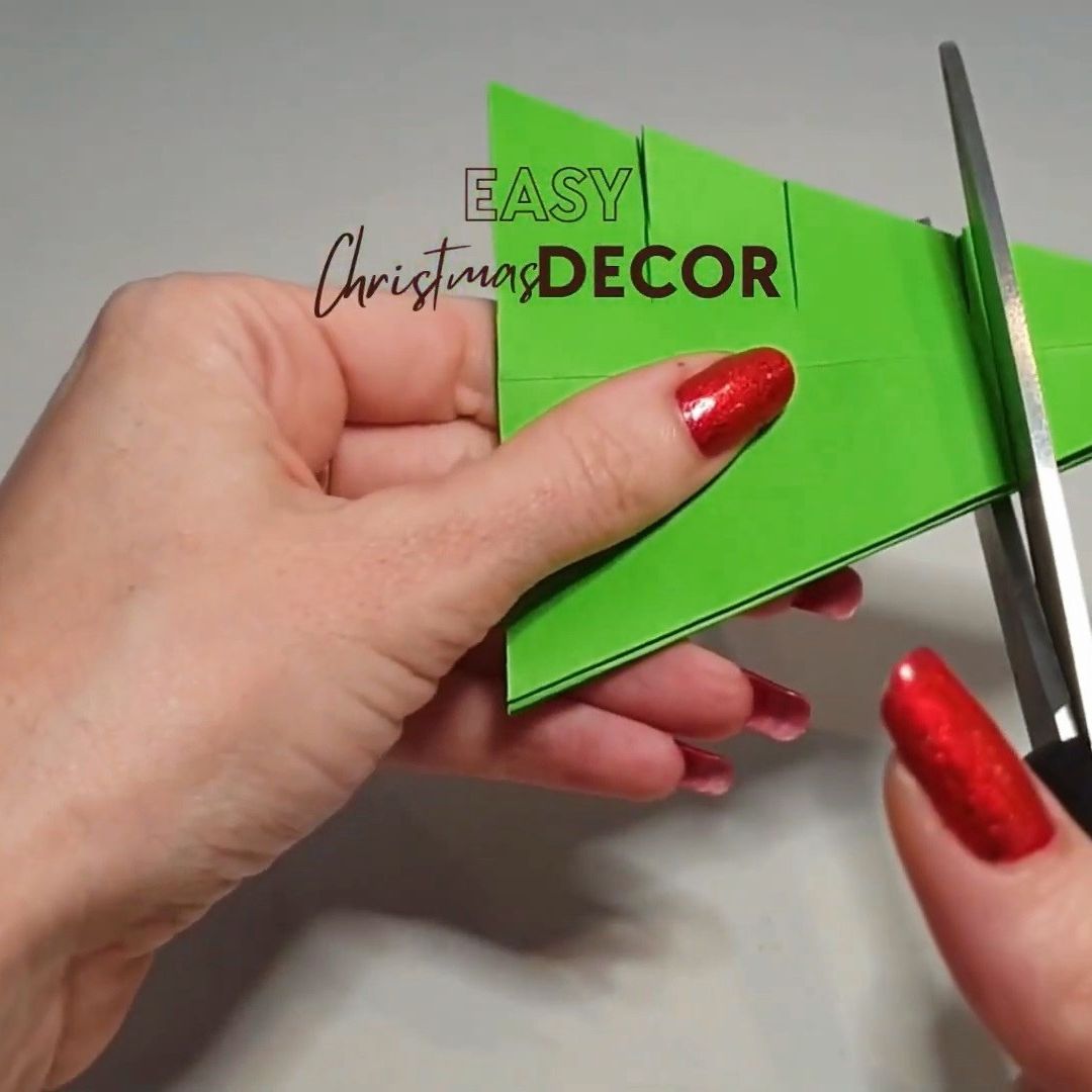 Party Hack Christmas Tree Table Decor