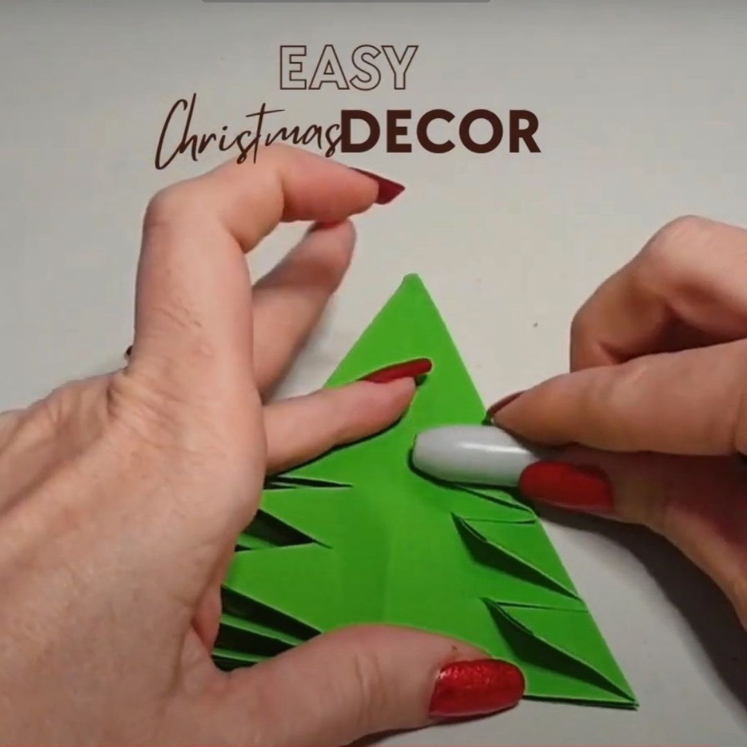 Party Hack Christmas Tree Table Decor