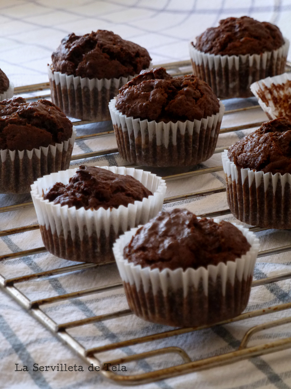 Muffins de plátano y chocolate (y pausa por PFC) La Servilleta de Tela