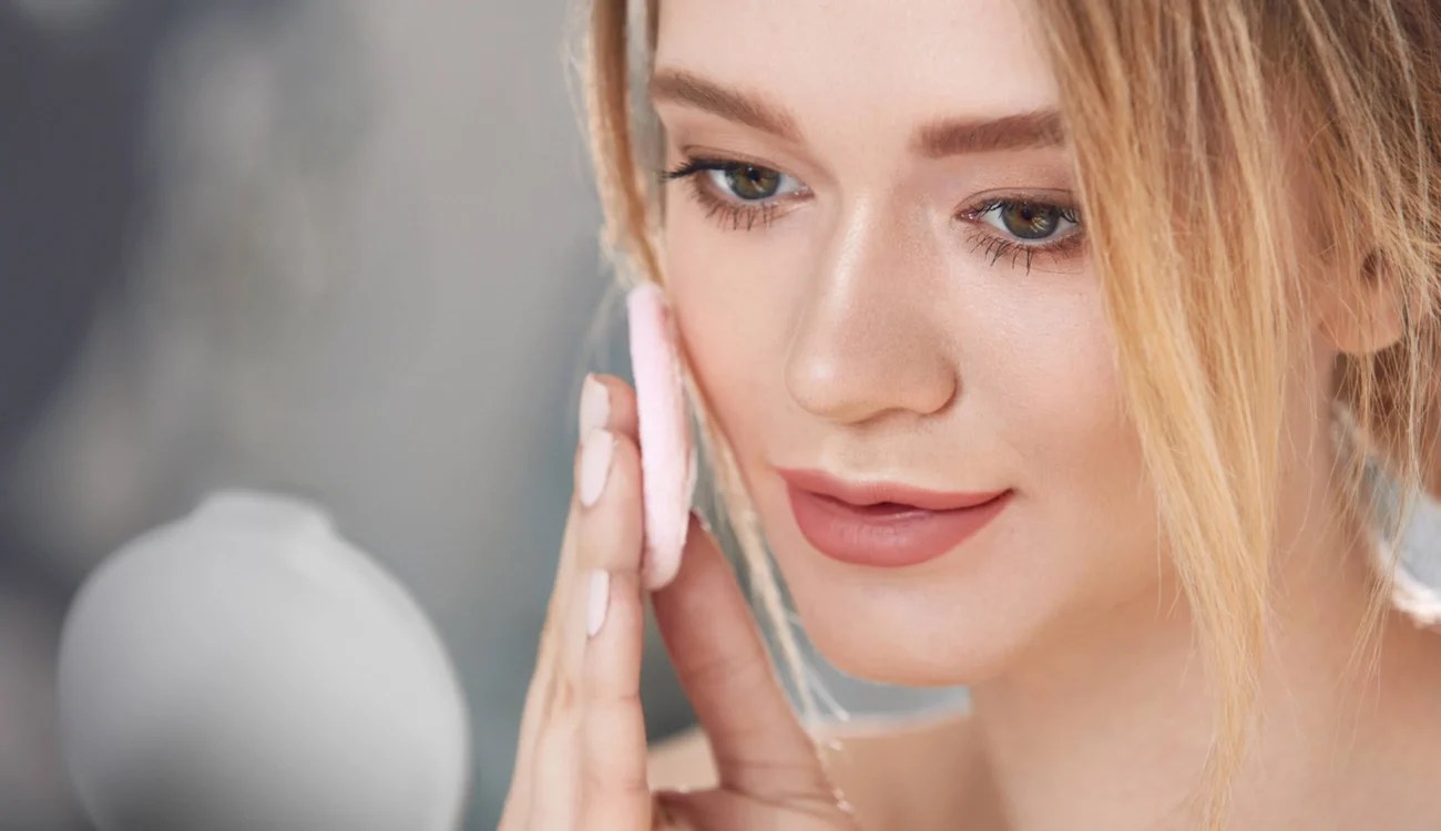 4 Tips and Mistakes to Avoid When Using a Face Powder Last Minute Stylist