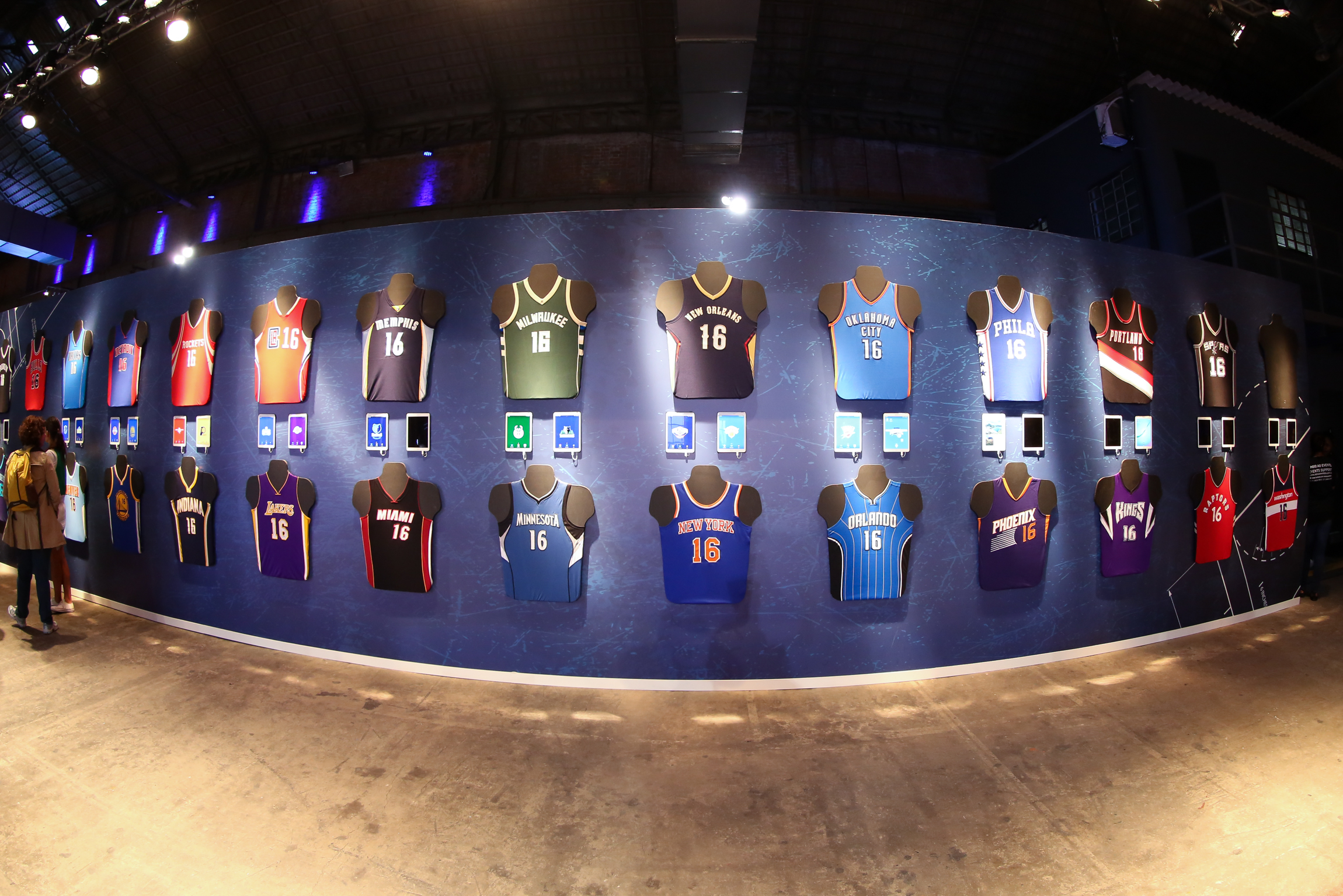 On a visité la NBA House de Rio le paradis des fans de basketball