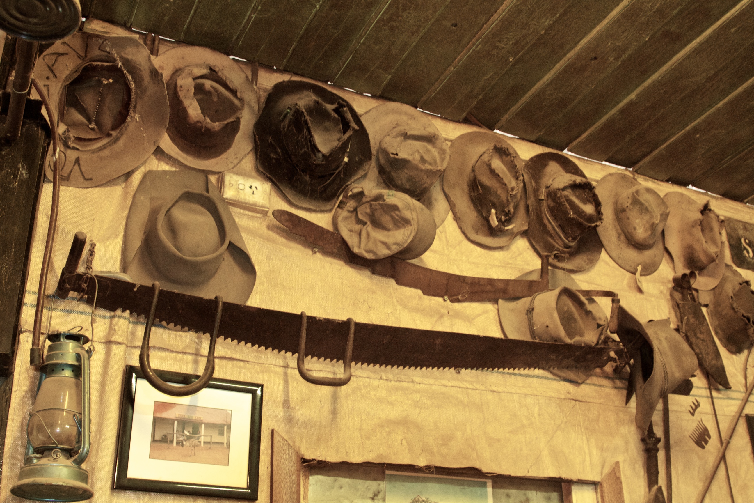 Hebel hat rack lateral horizons photography