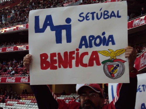 LATI Apoia O Benfica No Estádio Da Luz
