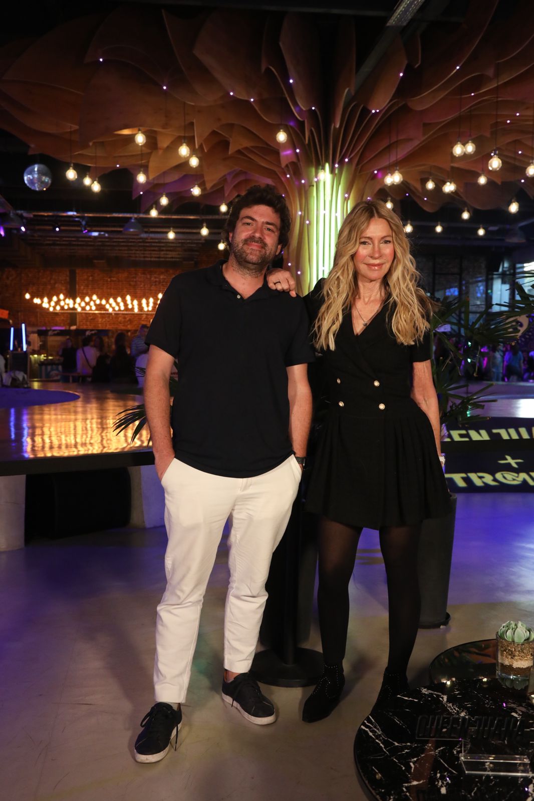 Cris Morena ahora creadora de moda joven laubfal