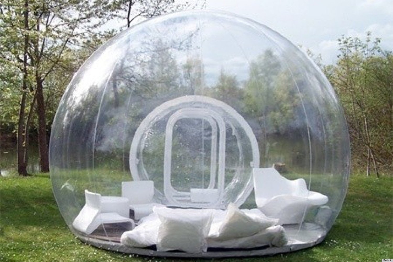 A Transparent Bubble Dome That Lets Campers See the Stars They're Sleeping Under