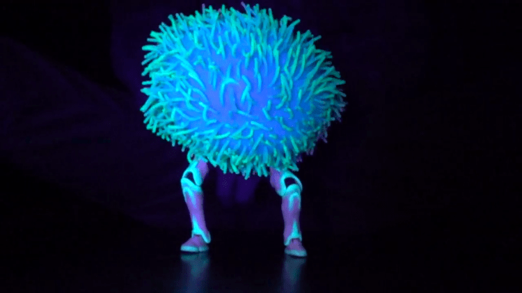 Dabchick Helps Barnaby Dixon Make a GlowIntheDark Puffer Ball Puppet
