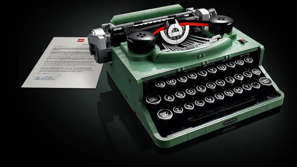 An Old School LEGO Typewriter