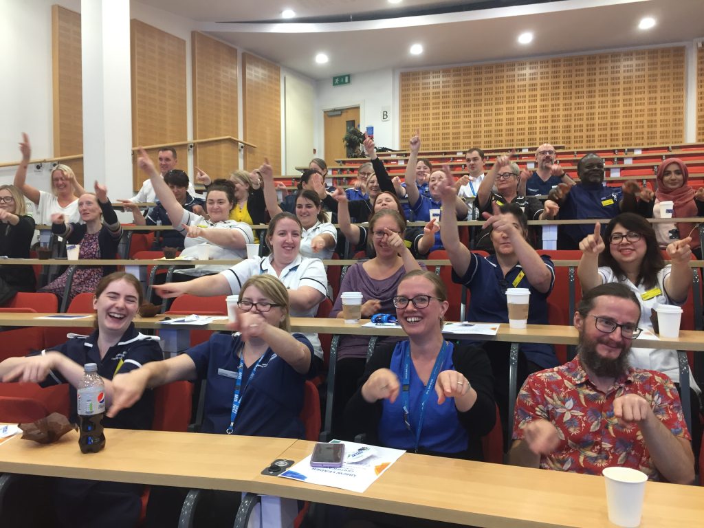 ⭐ Paper Plate Team Building Game Challenging & Fun! ⭐