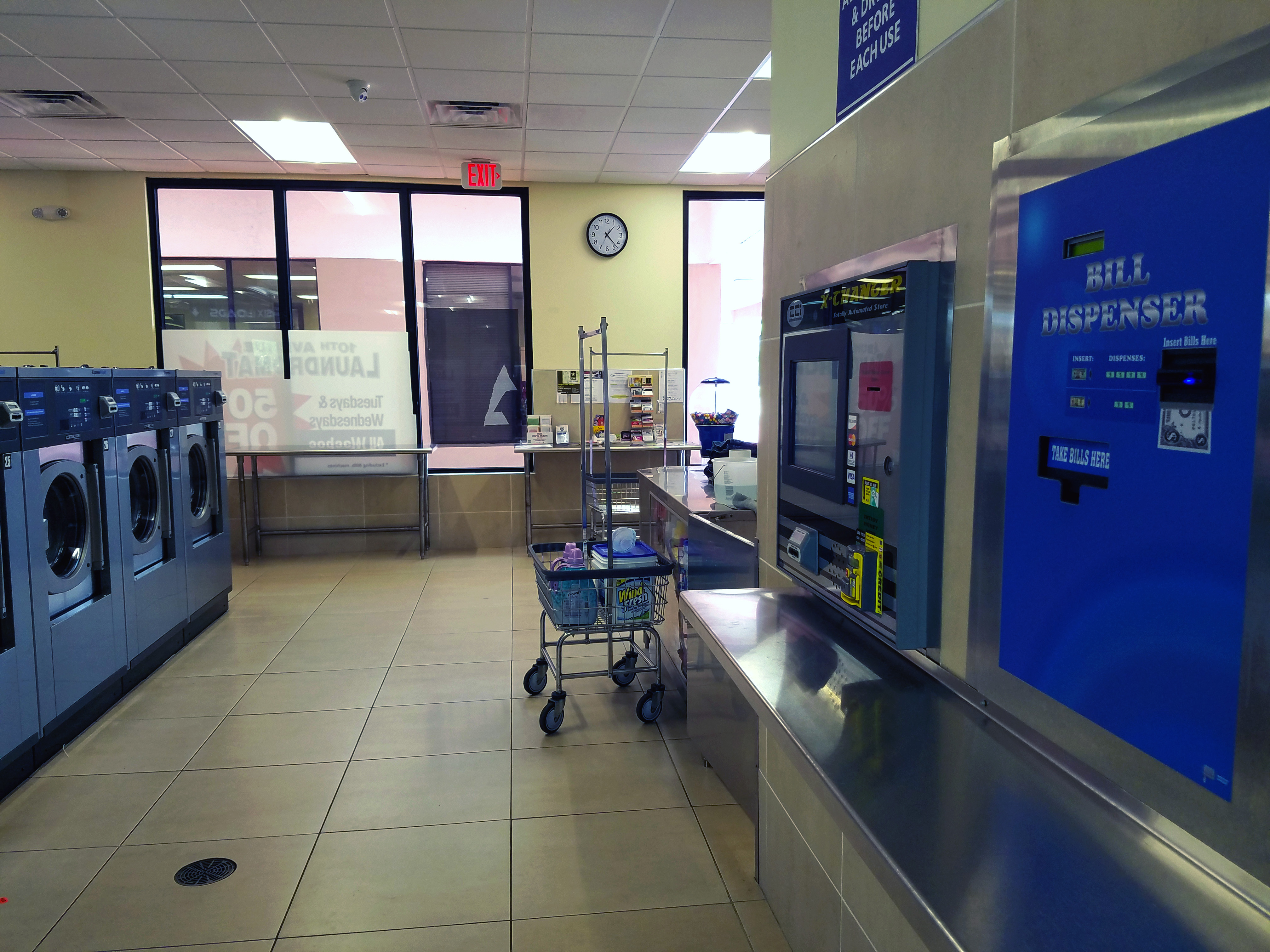 Laundromat in Lake Worth, FL 10th Ave Laundromat Express