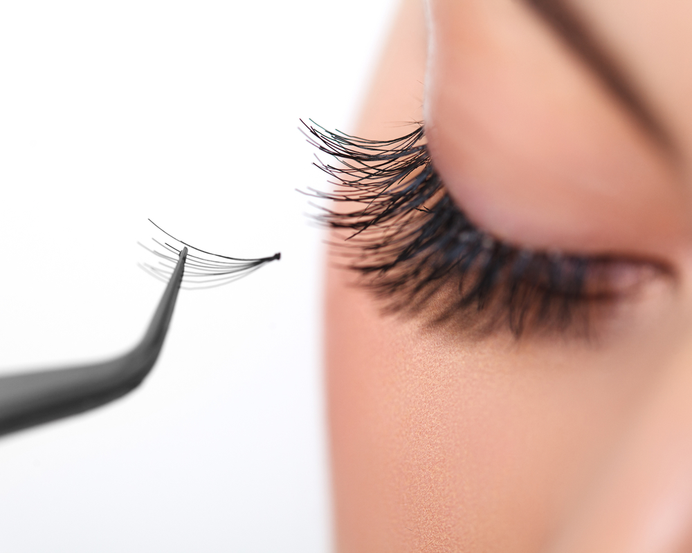 Can You Wear Your Contacts While Getting Eyelash Extensions at Ronald