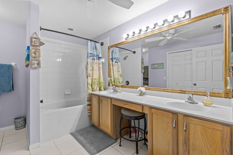 Vero Lake Estates Laurel Agency Real Estate, Inc.