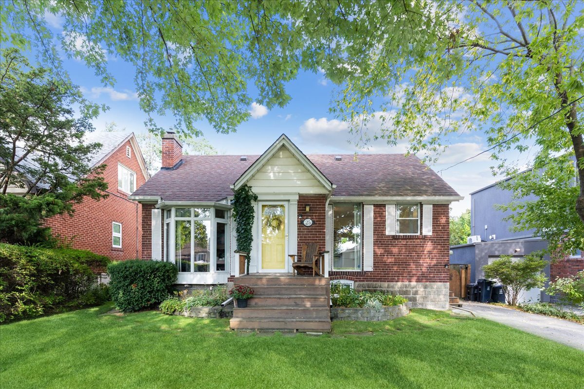 25 Arcadian Circle Long Branch South Etobicoke Laurel Legate Real Estate