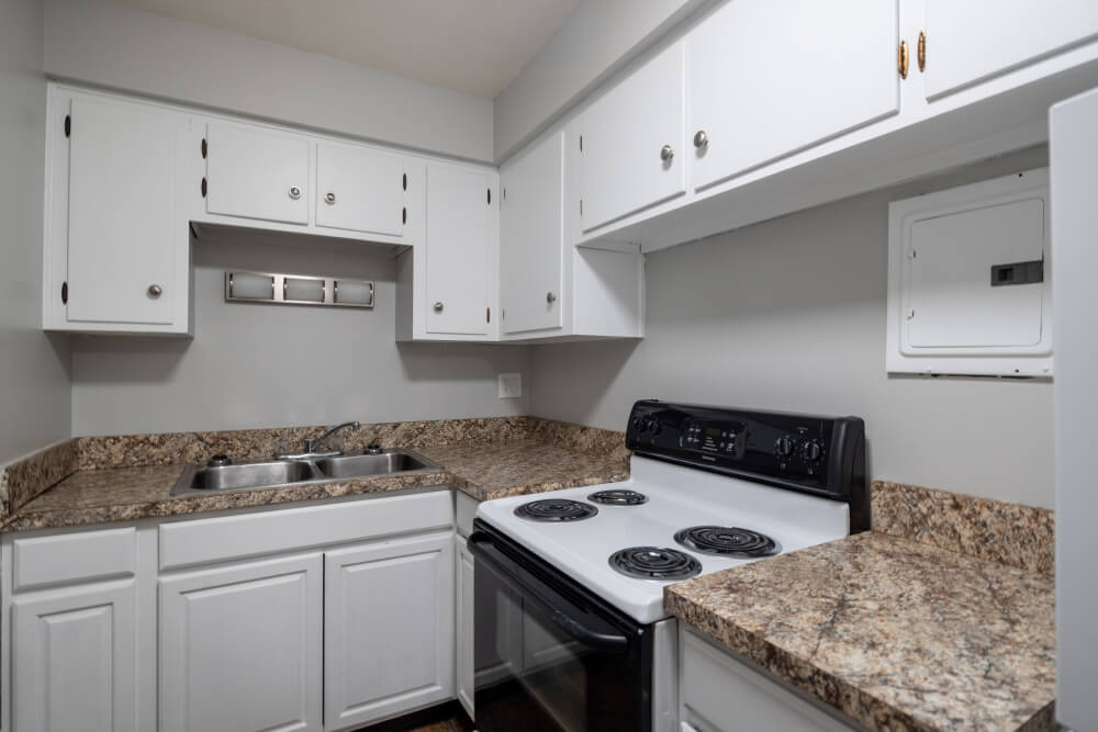 Colonial Village Apartments Laurel Residential