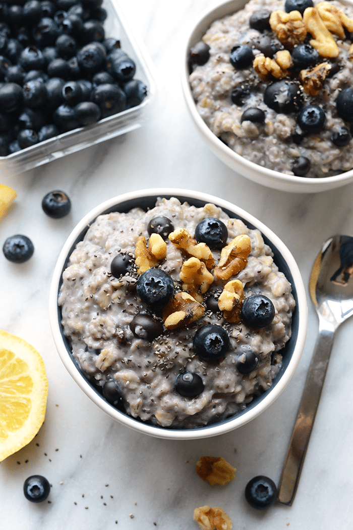 Blueberry Chia Oatmeal {5 ingredients, GlutenFree, DairyFree