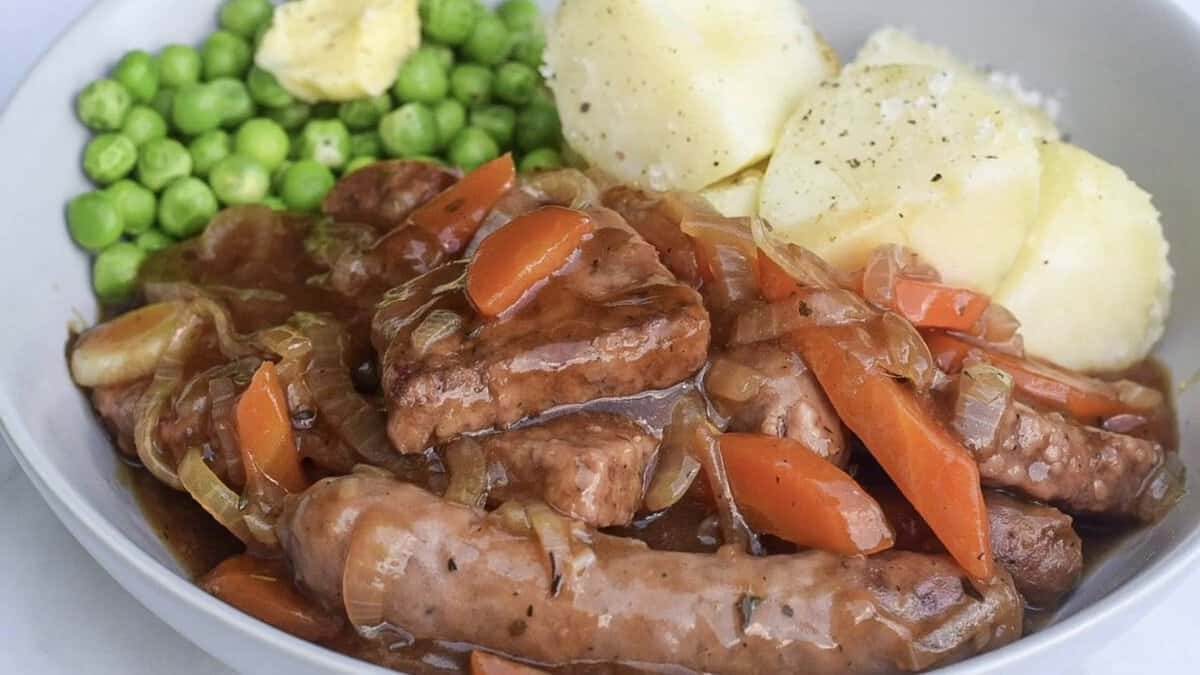 Scottish Stewed Sausages Recipe (with Bisto) Laurens Cravings