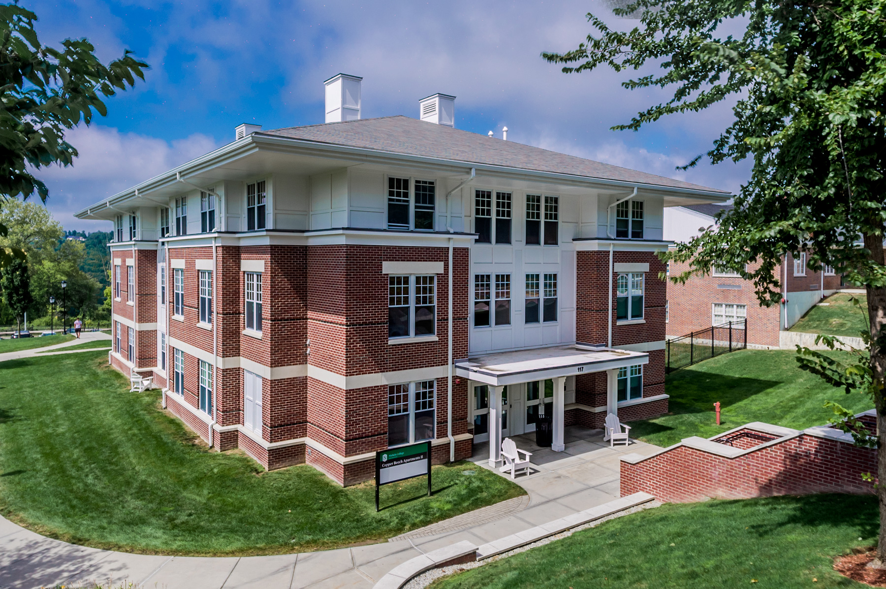 Nichols College Lauring Construction