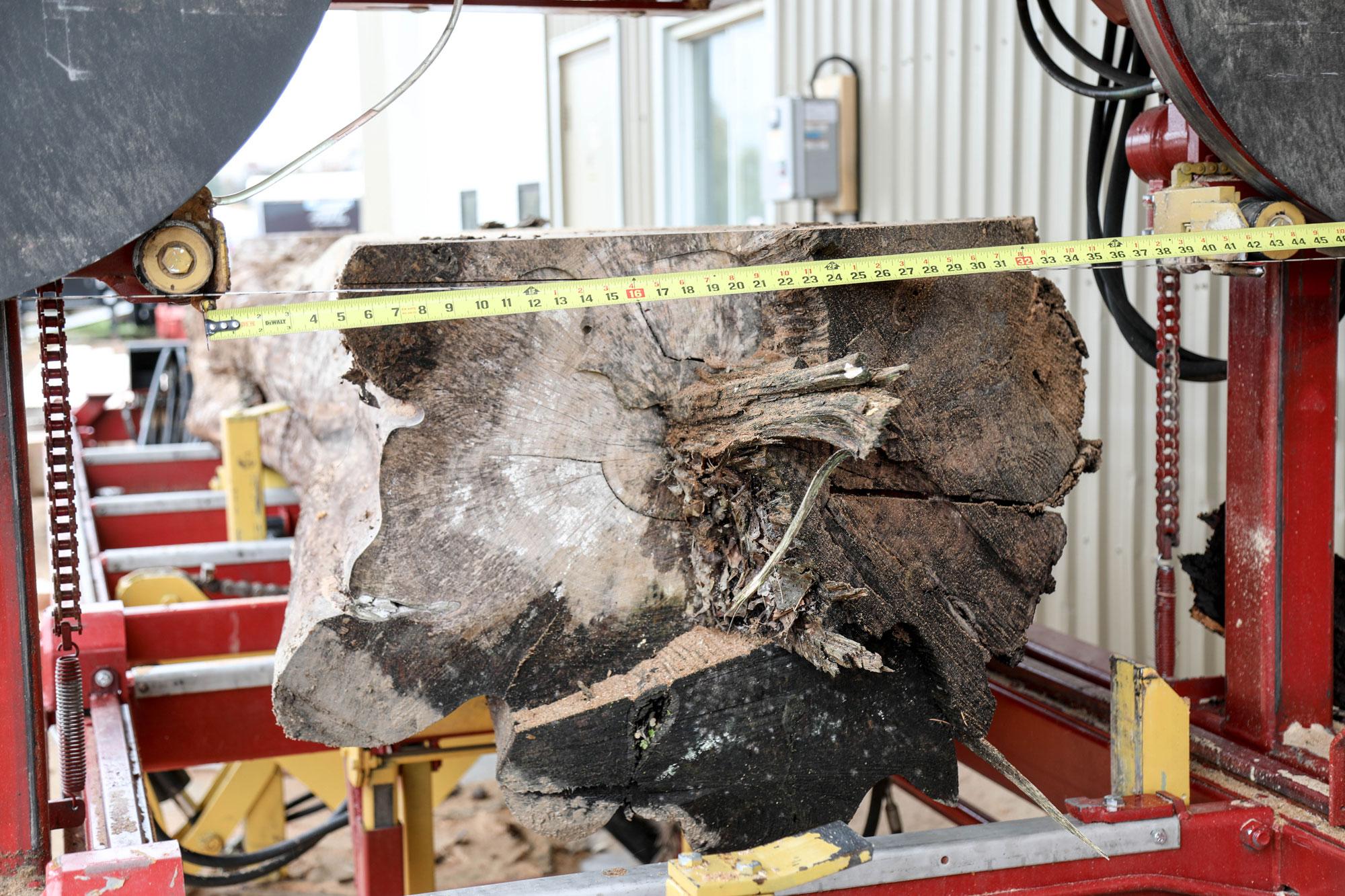 Live Edge Sawmill Laverty Log Homes and Timber Frames