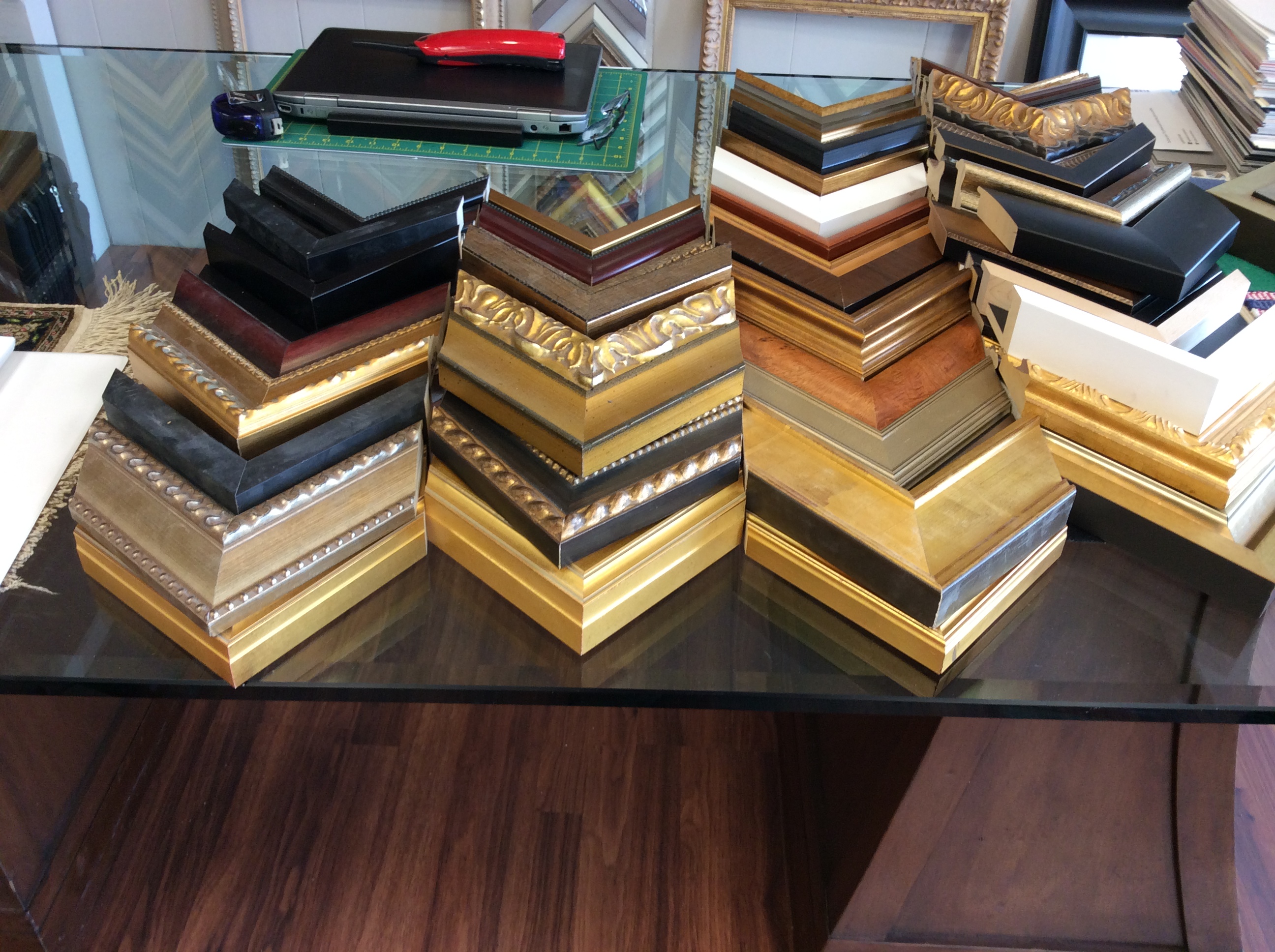 lavidamona Professional Picture Framing