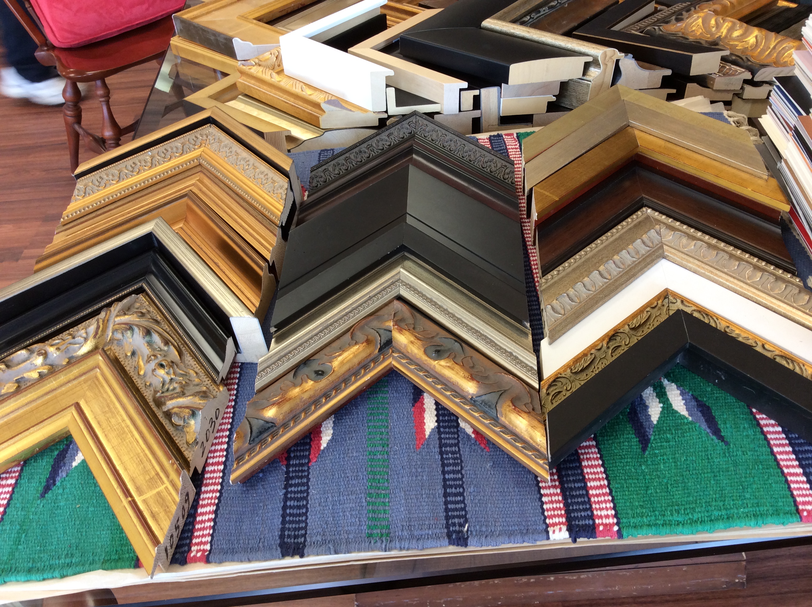 lavidamona Professional Picture Framing