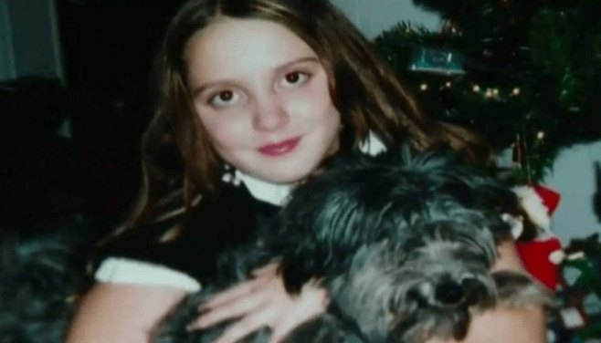 La femme qui a adopté un vieux chien,elle ne savait pas