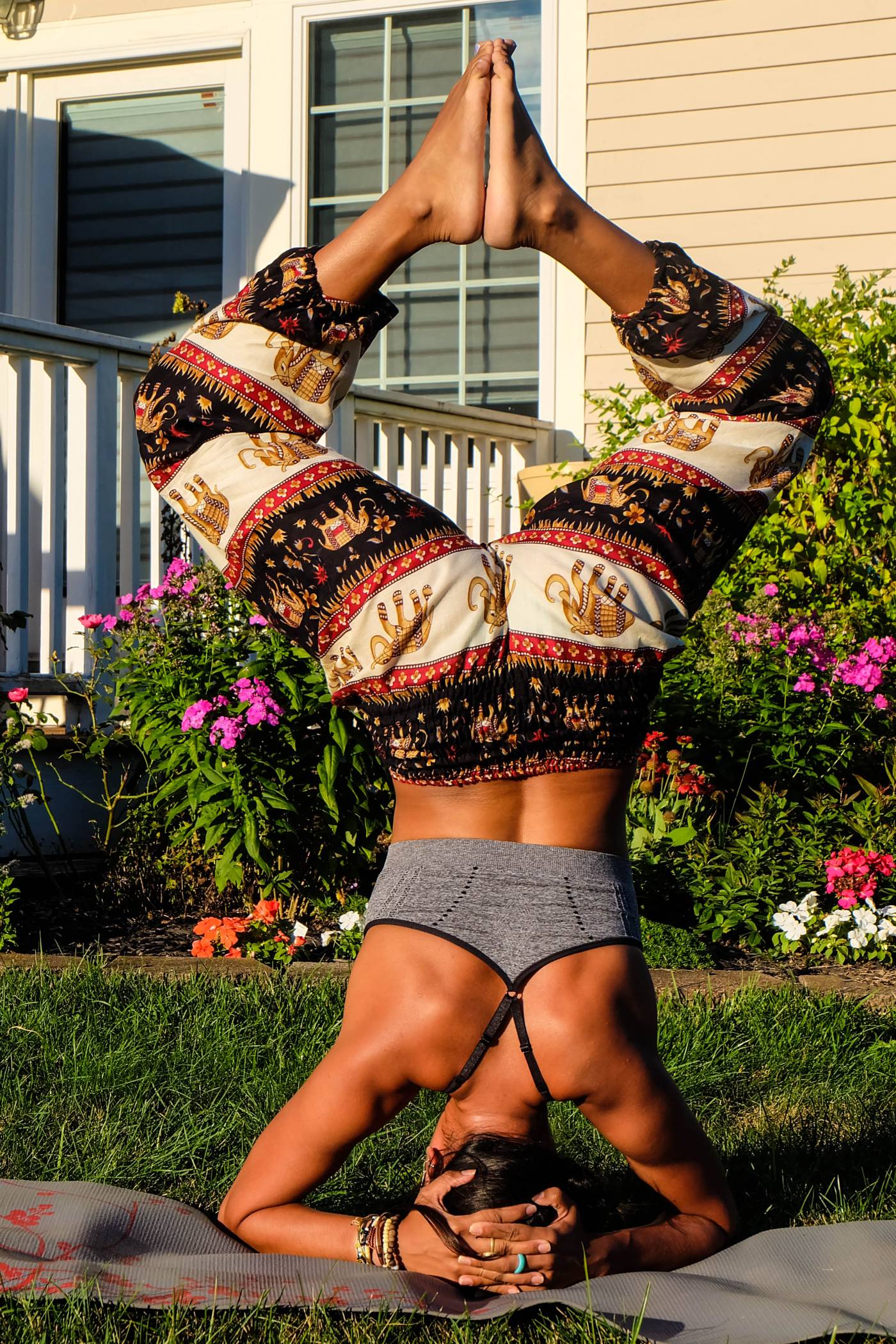 Bohemian Island Harem Yoga Pants » Lavi was here.