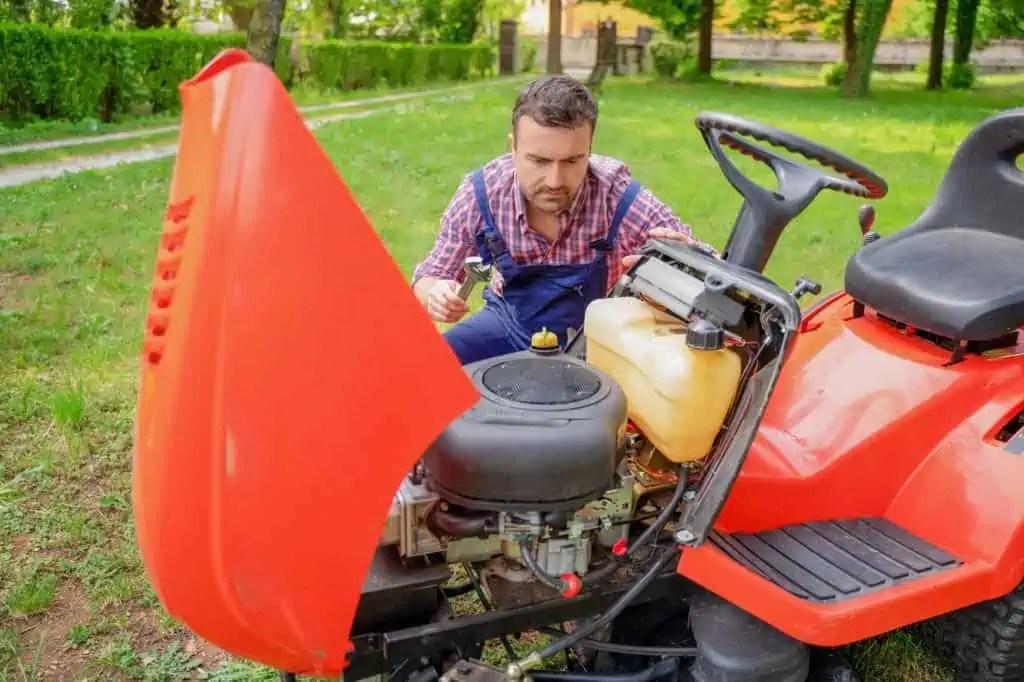 John Deere Riding Mower Won't Start No Clicks? What to Do - Lawnal