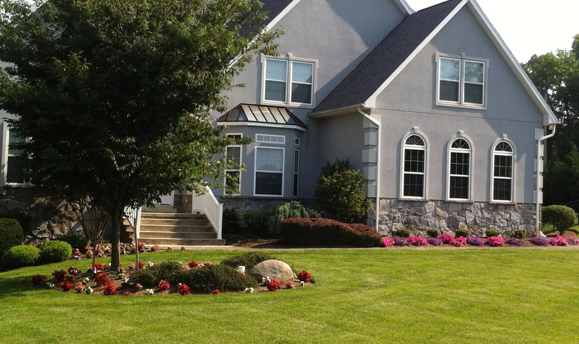 Gallery Lawn Artists