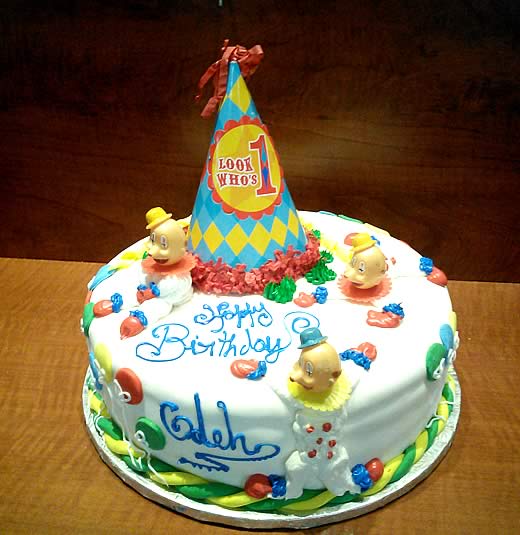 Lazar Bakery Mississauga, Custom cakes