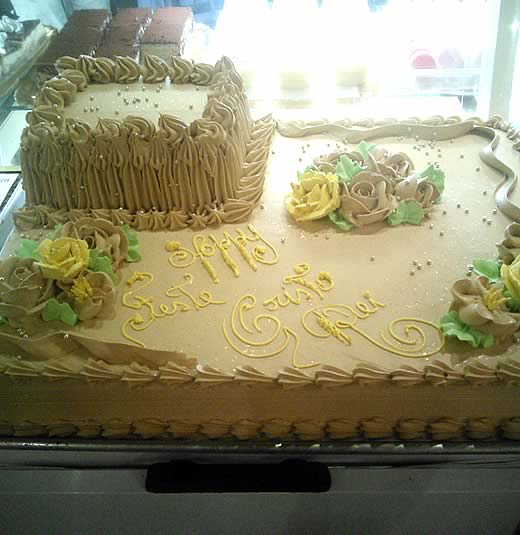 Lazar Bakery Mississauga, Custom cakes