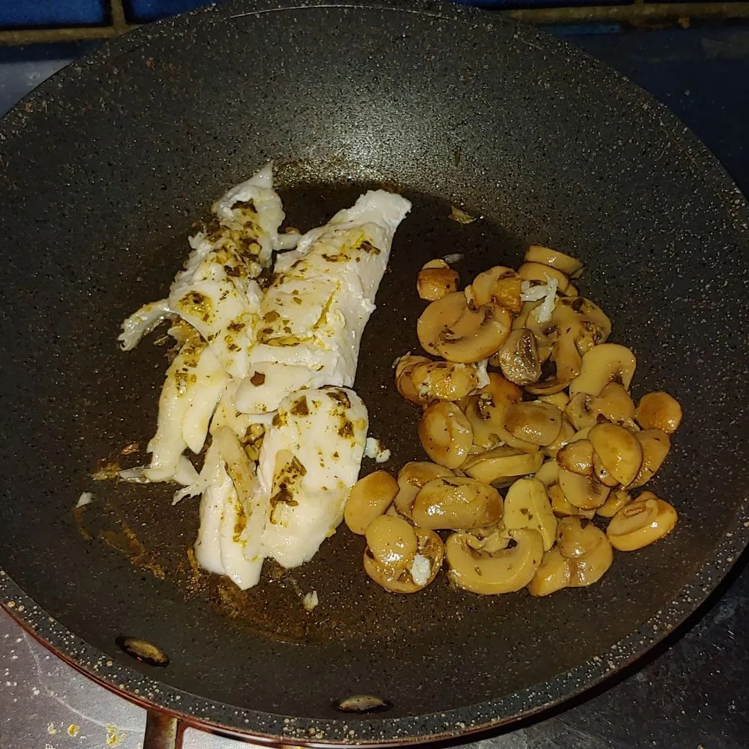 Sautéed Haddock with Pesto, Mushrooms and Beet Risotto Lazy Allergy