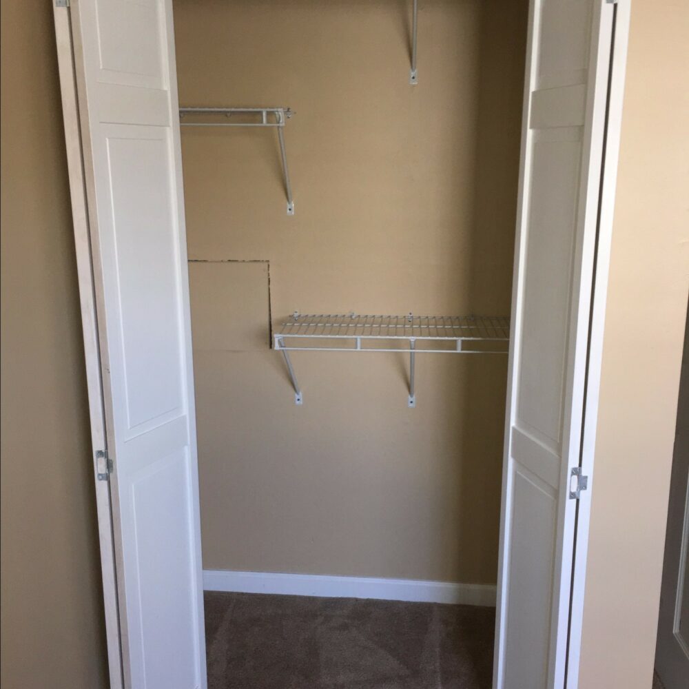 Castle Oaks Apartments LBC Apartments