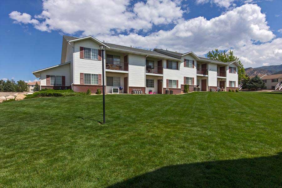 CANYON PARK APARTMENTS LB Hunt Management Group