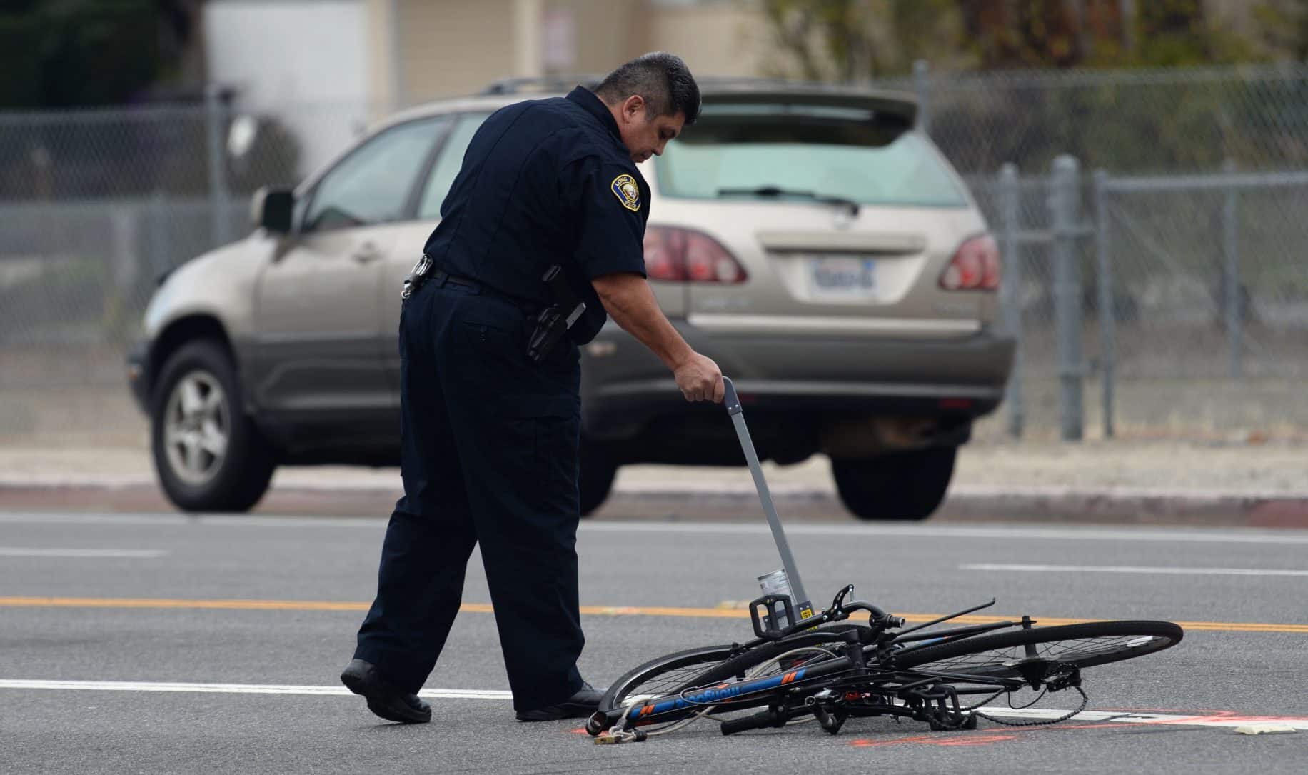 Bicyclist killed in East Long Beach crash at major intersection • Long