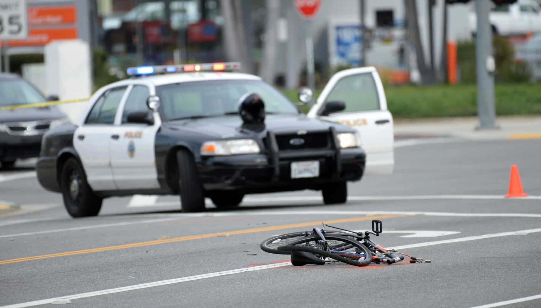 Bicyclist killed in East Long Beach crash at major intersection • Long